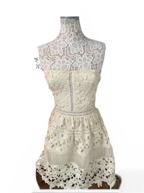 Romeo & Juliet Couture Cream Strapless Crochet Lace Mini Dress - Floral Detail
